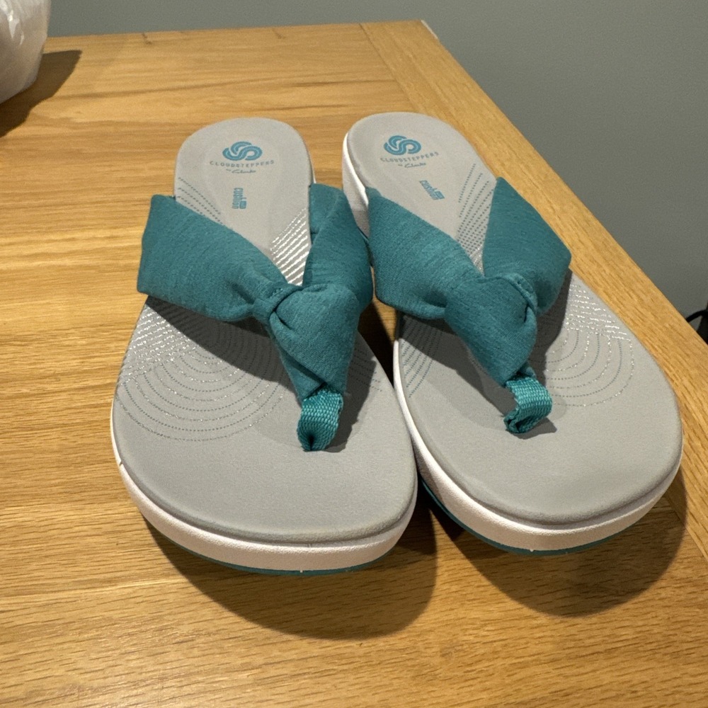 Clarks Cloudsteppers Soft Cushion Women's Sandals Teal Blue Flip Flops Size 10